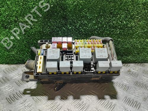 Used Fuse box CHEVROLET AVEO / KALOS Hatchback (T200) 1.4 (83 hp) 25331120