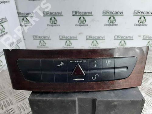 Used Warning switch MERCEDES-BENZ E-CLASS (W211) E 200 Kompressor (211.042) (163 hp) 9219604
