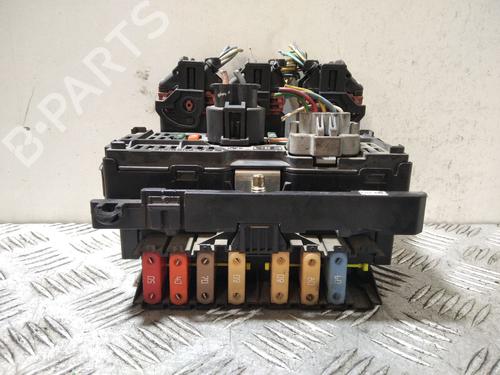 Used Fuse box Fuse box PEUGEOT 407 SW (6E_, 6D_) 2.0 HDi 135 (136 hp) 33861808 33861808
