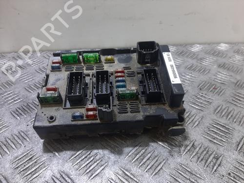 Used Fuse box PEUGEOT 406 (8B) 2.0 16V (136 hp) 31356617