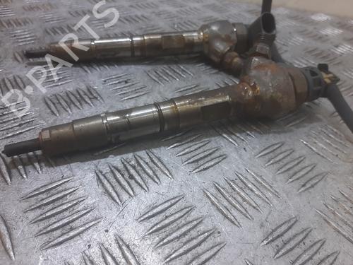 Inyector Inyector SKODA RAPID (NH3, NK3, NK6) 1.6 TDI (115 hp) 35804448 35804448
