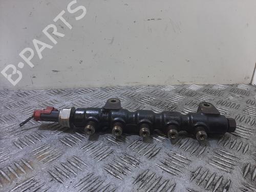 Used Injection rail Injection rail 38020597 38020597
