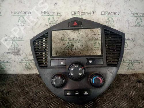 Commande Chauffage KIA CARENS I MPV (FC, FJ) 2.0 CRDi (113 hp) 4690310