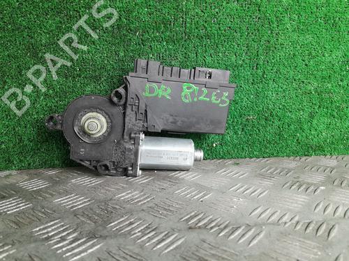 right-front-window-motor-audi-a4-b7-avant-8ed-2004-2005-2006-2007-2008-23867497 main image