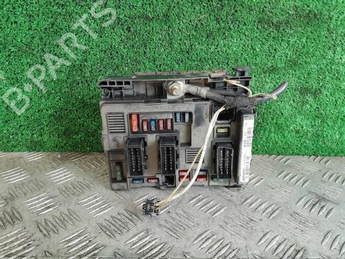 Used Fuse box Fuse box 25438459 25438459