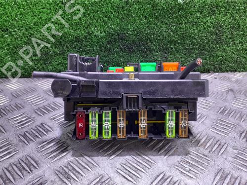 Used Fuse box PEUGEOT 307 Break (3E) [2002-2009]  24439824