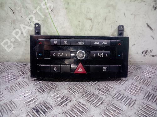 Used Climate control Climate control 10037077 10037077
