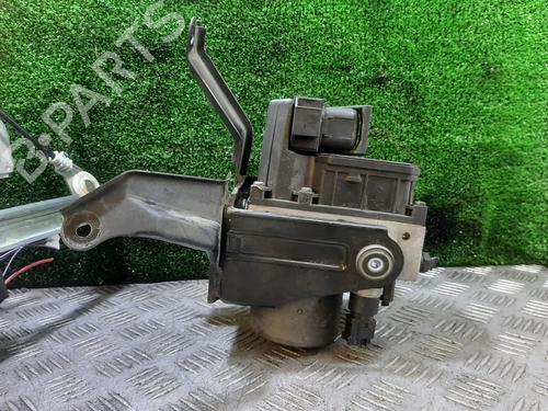 Używane Pompa ABS TOYOTA AVENSIS (_T25_) 2.0 D-4D (CDT250_, CDT250R) (116 hp) 27897433