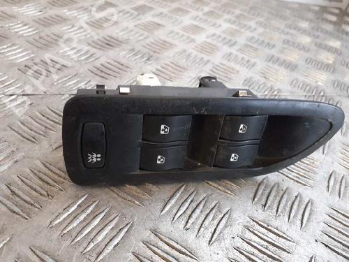 Used Left front window switch RENAULT LAGUNA II (BG0/1_) [2001-2007]  5792452