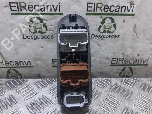 Left front window switch RENAULT MEGANE II (BM0/1_, CM0/1_) 1.9 dCi (BM0G, CM0G) | BP17912079I27