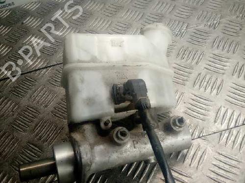 Used Brake master cylinder Brake master cylinder KIA SPORTAGE II (JE_, KM_) 2.0 CRDi (140 hp) 4754666 4754666