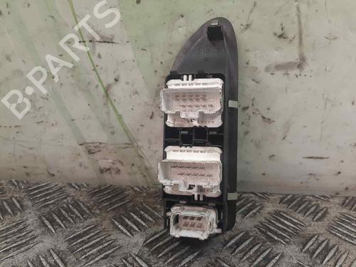Used Left front window switch RENAULT LAGUNA II (BG0/1_) 1.9 dCi (BG08, BG0G) (120 hp) 18018482