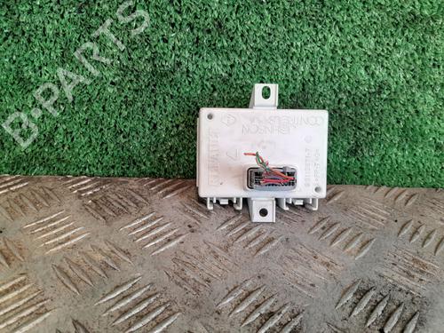 Used Electronic module RENAULT CLIO III (BR0/1, CR0/1) [2005-2014]  25883131