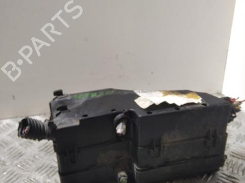 Caixa de fusíveis FORD FOCUS II (DA_, HCP, DP) 1.6 TDCi (109 hp) 30441229