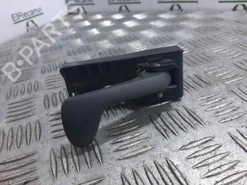 Poignée intérieure arrière gauche FIAT PUNTO (176_) 60 1.2 (176AP, 176AR, 176AQ, 176BB) (60 hp) 7006407