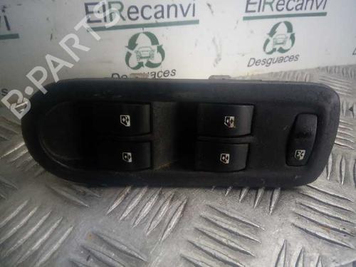 Used Left front window switch RENAULT SCÉNIC II (JM0/1_) 1.5 dCi (JM02, JM13) (101 hp) 4526034