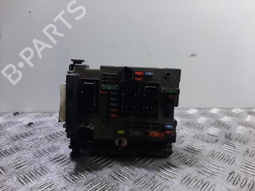 Zekeringkast PEUGEOT 206 Hatchback (2A/C) 1.4 HDi eco 70 (68 hp) 30580192