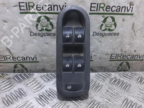 Fensterheberschalter links vorne für RENAULT MEGANE II (BM0/1_, CM0/1_) 1.9 dCi (BM0G, CM0G) (120 hp) 17912076