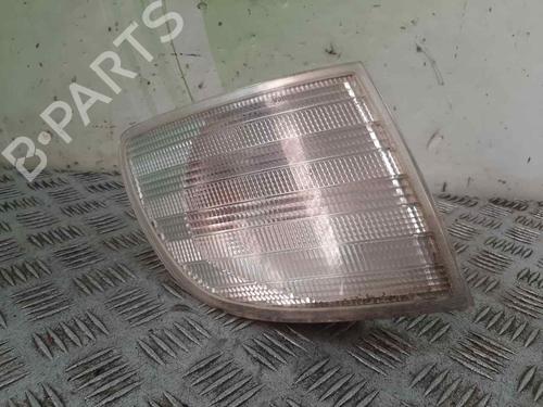 Blinklys fortil højre MERCEDES-BENZ VITO Van (W638) 110 CDI 2.2 (638.094) (102 hp) 18546522