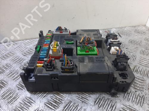 Used Fuse box Fuse box PEUGEOT 307 (3A/C) 2.0 HDi 90 (90 hp) 33721973 33721973
