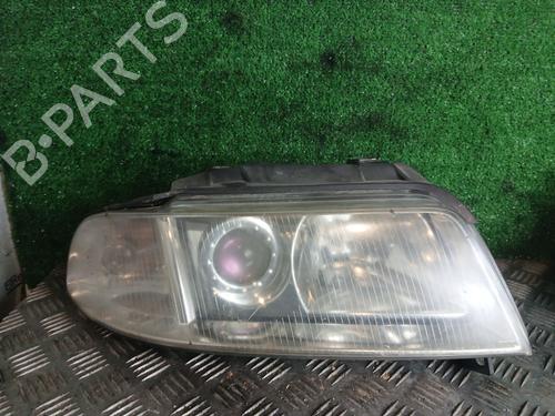 Phare droit AUDI A4 B5 Avant (8D5) 2.5 TDI (150 hp) 31841679