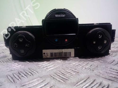Used Climate control Climate control RENAULT MEGANE II Saloon (LM0/1_) 1.9 dCi (LM0G, LM1G, LM2C) (120 hp) 5654403 5654403