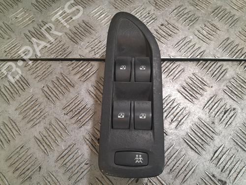 Used Left front window switch RENAULT LAGUNA II (BG0/1_) [2001-2007]  26225149