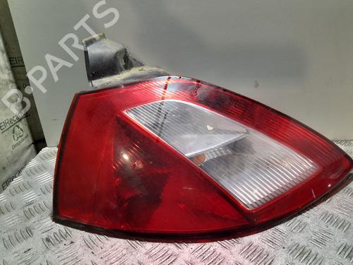 Used Left taillight RENAULT MEGANE II (BM0/1_, CM0/1_) 1.6 16V (BM0C, CM0C) (113 hp) 31571940