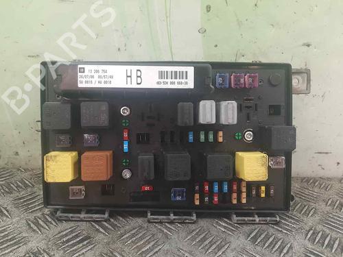 Used Fuse box OPEL ASTRA H GTC (A04) [2005-2010]  17434538