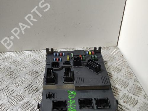 Boîte à Fusibles CITROËN XSARA PICASSO (N68) 1.6 HDi (90 hp) 30735275