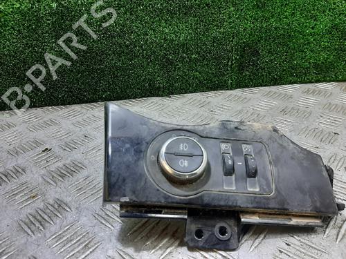 Used Headlight switch CHEVROLET ORLANDO (J309) 2.0 D (131 hp) 26335547