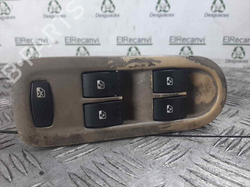 Used Left front window switch RENAULT SCÉNIC II (JM0/1_) [2003-2010]  10903107