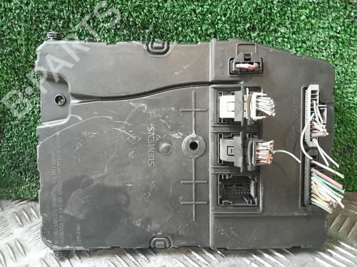 fuse-box-renault-scenic-ii-jm01_-2003-2004-2005-2006-2007-2008-2009-2010-37694082 main image