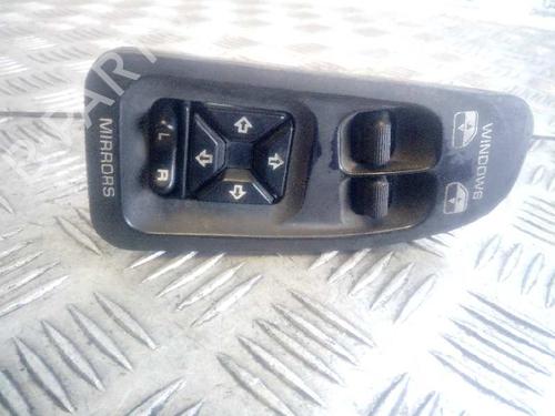 Used Left front window switch CHRYSLER VOYAGER II (ES) 2.5 i (98 hp) 5588621