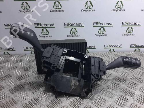 switch-ford-transit-connect-p65_-p70_-p80_-18-tdci-17d346-13n064aa-2002-6520475 main image