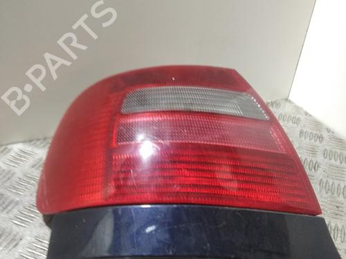 Venstre Baklys AUDI A4 B5 Avant (8D5) 1.8 T (150 hp) 30160389