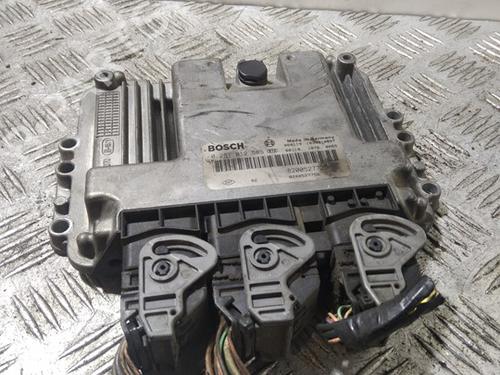 Used Engine control unit (ECU) Engine control unit (ECU) RENAULT MEGANE II (BM0/1_, CM0/1_) [2001-2012] 30498660 30498660