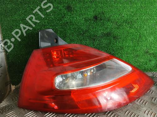 left-taillight-renault-megane-ii-bm01_-cm01_-2001-2002-2003-2004-2005-2006-2007-2008-2009-2010-2011-2012-32167614 main image