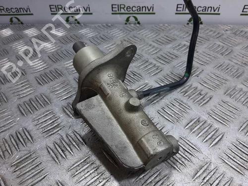 Brake master cylinder VOLVO S40 II (544) 2.0 D | BP6032077M77