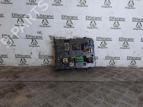 Used Fuse box Fuse box 17560361 17560361