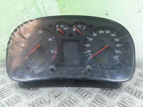 Used Instrument cluster VW GOLF IV (1J1) [1997-2008]  13495772