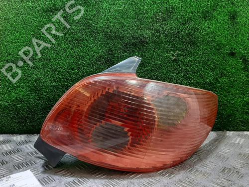 Used Right taillight PEUGEOT 206 Hatchback (2A/C) 2.0 HDI 90 (90 hp) 27224738