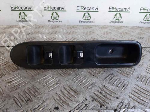 Used Left front window switch PEUGEOT 307 (3A/C) 1.4 16V (88 hp) 7477513