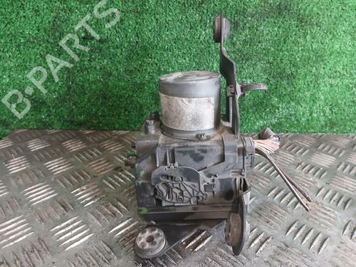 Used ABS pump RENAULT SCÉNIC II (JM0/1_) 1.9 dCi (JM0G, JM12, JM1G, JM2C) (120 hp) 31806067