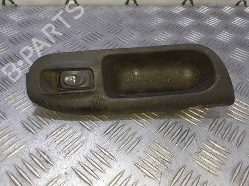 Used Right front window switch RENAULT SCÉNIC I MPV (JA0/1_, FA0_) 1.9 dCi (JA05, JA1F) (102 hp) 9821021