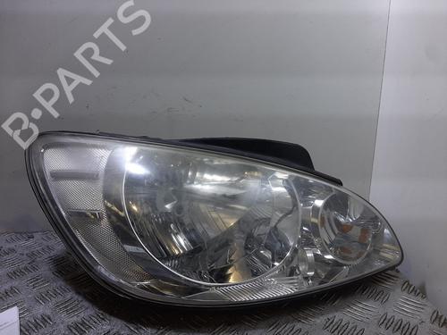 Used Right headlight HYUNDAI GETZ (TB) 1.4 i (97 hp) 31066788