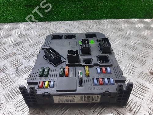 Used Fuse box Fuse box PEUGEOT 206+ (2L_, 2M_) 1.4 HDi eco 70 (68 hp) 21536731 21536731