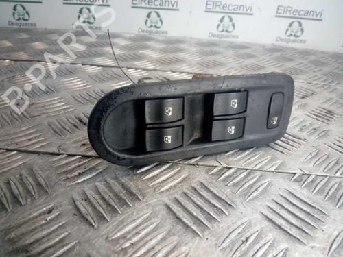 Used Left front window switch RENAULT SCÉNIC II (JM0/1_) 1.5 dCi (JM02, JM13) (101 hp) 4521424