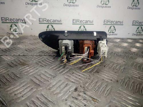 Left front window switch RENAULT LAGUNA II Grandtour (KG0/1_) | BP4546148I27