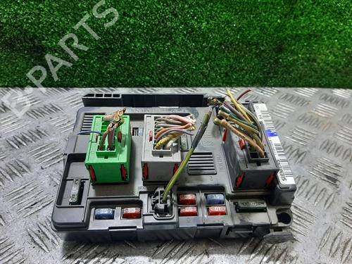 Used Fuse box CITROËN C2 (JM_) 1.4 HDi (68 hp) 23235016